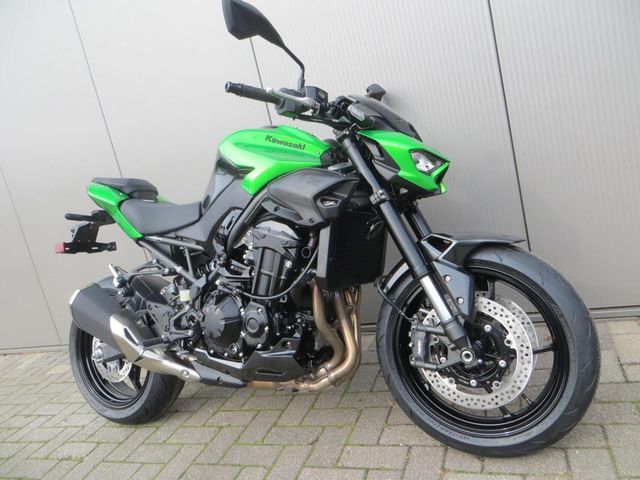 kawasaki - z900