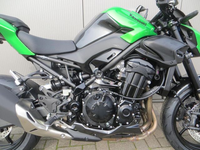 kawasaki - z900