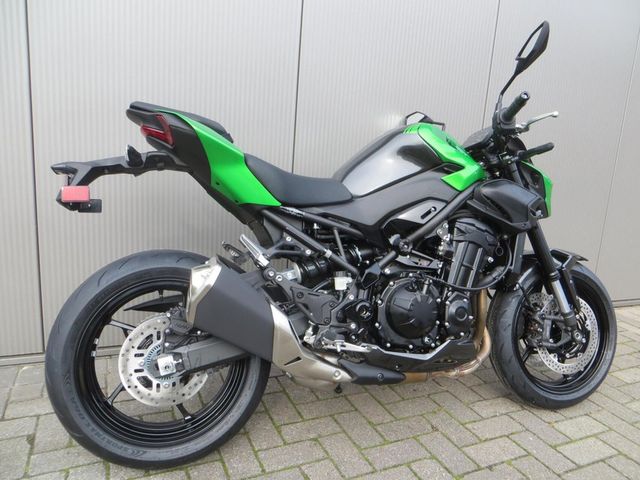 kawasaki - z900