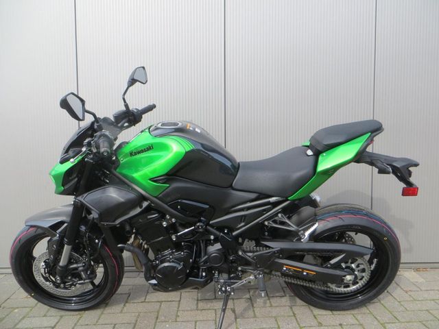 kawasaki - z900
