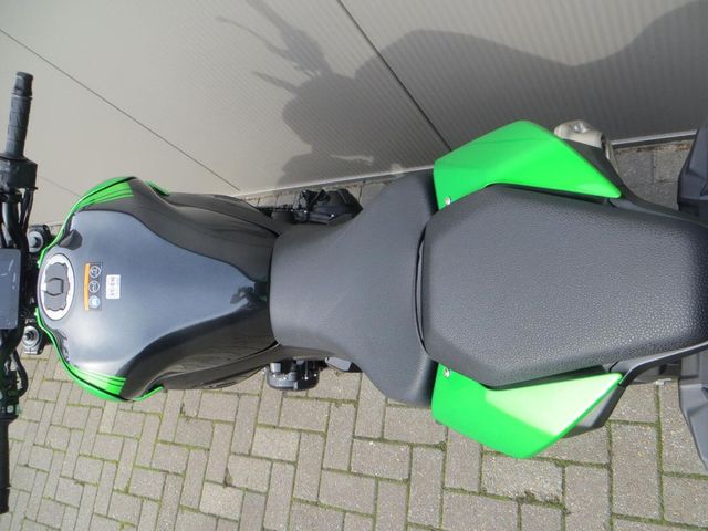 kawasaki - z900