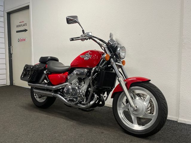 honda - vf-750-c-magna