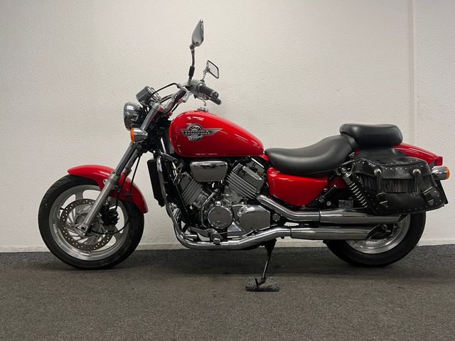 honda - vf-750-c-magna