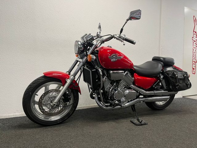 honda - vf-750-c-magna