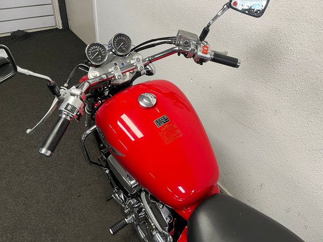 honda - vf-750-c-magna