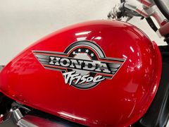 Honda VF 750 C Magna 1996 occasion – foto 3 van 24