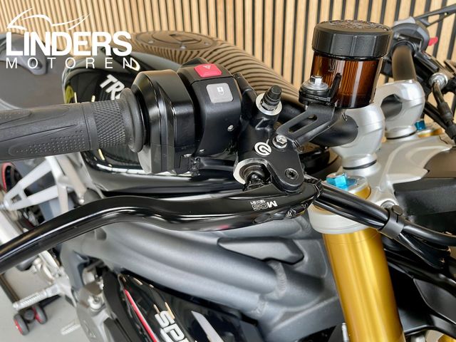 triumph - speed-triple-1200-rs