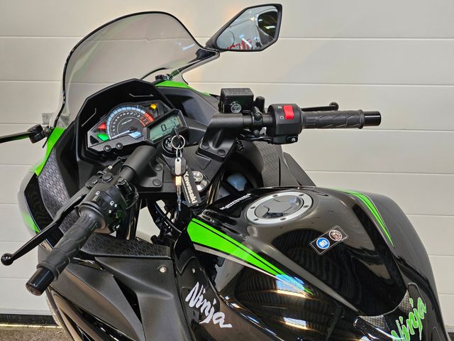 kawasaki - ninja-300-krt-edition