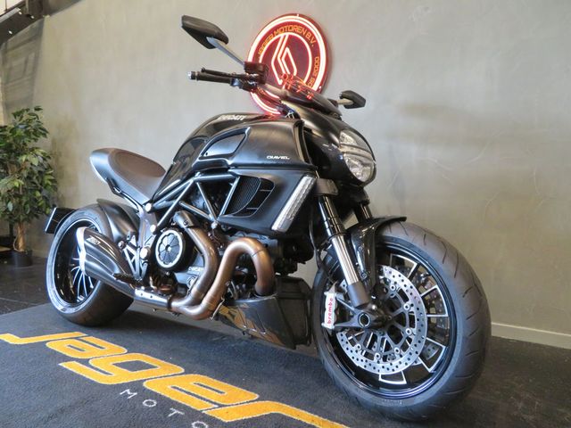 ducati - diavel-dark