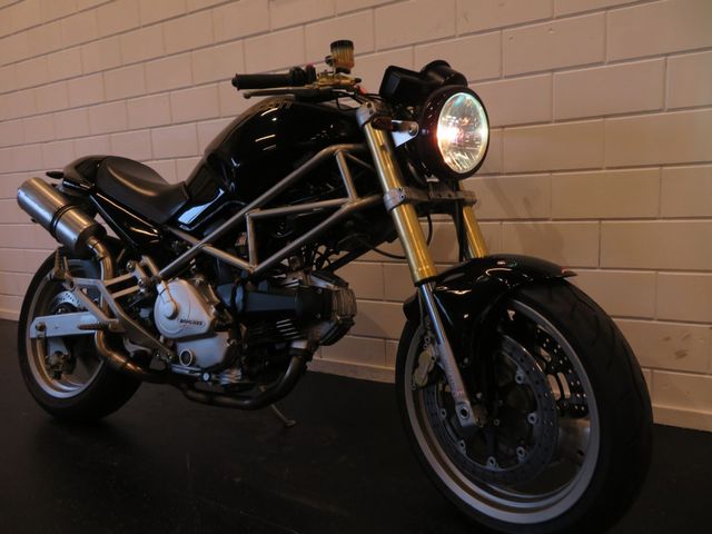 ducati - m-600