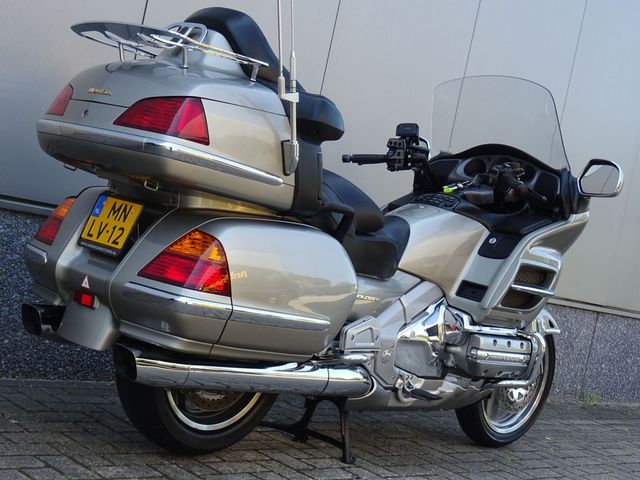 honda - gl-1800-goldwing