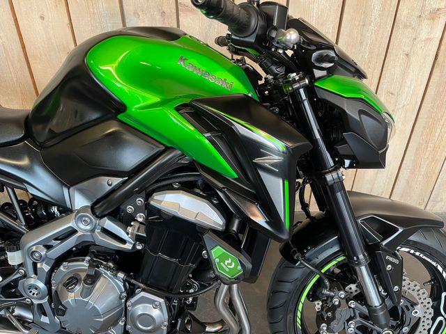 kawasaki - z900