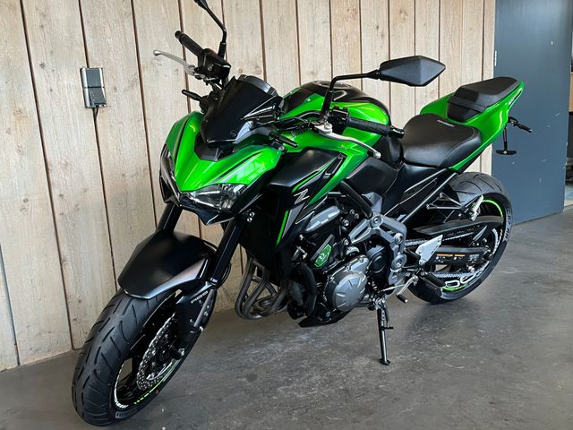 kawasaki - z900