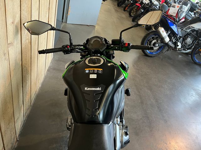 kawasaki - z900