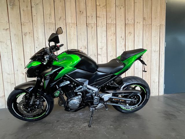 kawasaki - z900