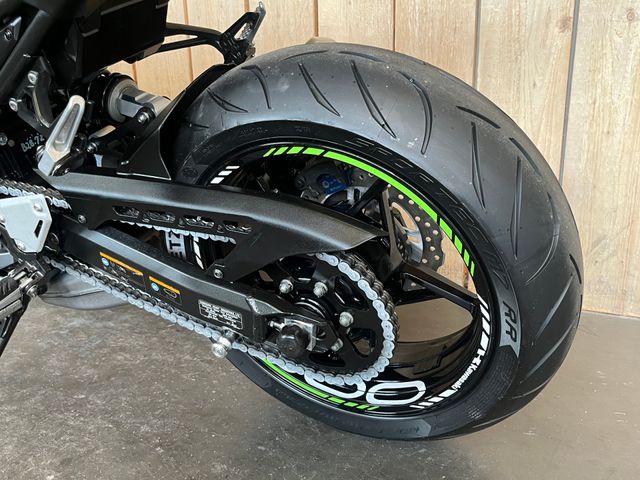 kawasaki - z900
