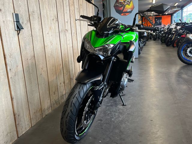kawasaki - z900