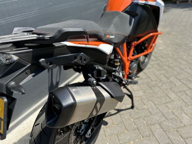 ktm - 1290-super-adventure-r