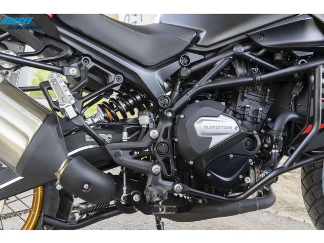 QJMOTOR - srt-800-sx-touring