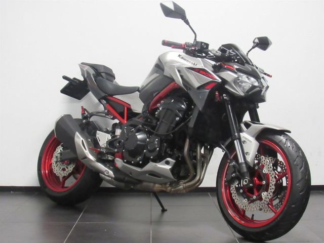 kawasaki - z900