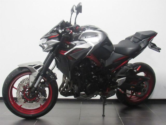 kawasaki - z900