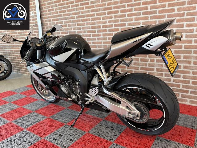 honda - cbr-1000-rr-fireblade
