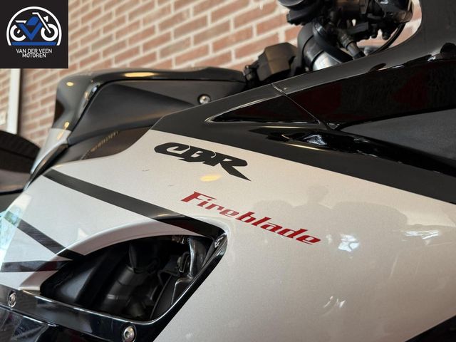honda - cbr-1000-rr-fireblade