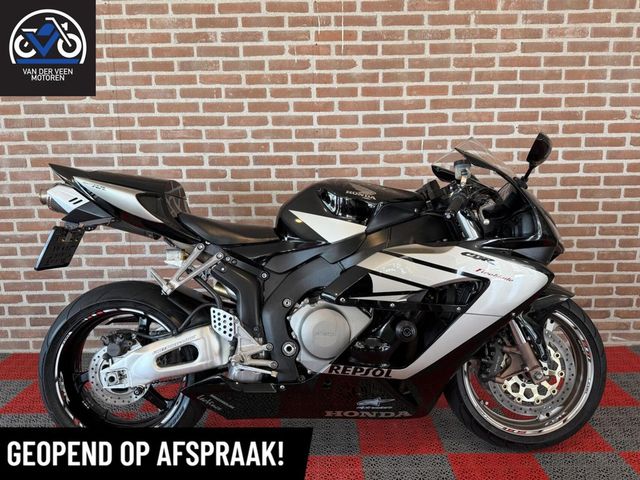 honda - cbr-1000-rr-fireblade
