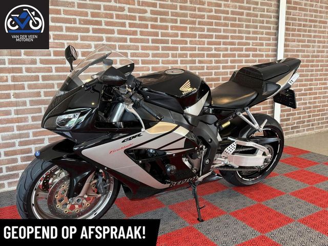 honda - cbr-1000-rr-fireblade