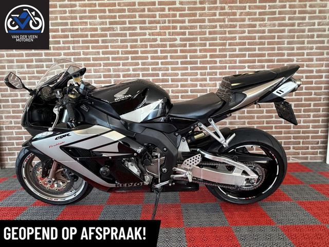 honda - cbr-1000-rr-fireblade