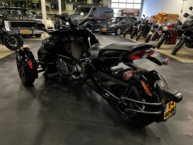 can-am - spyder-f3