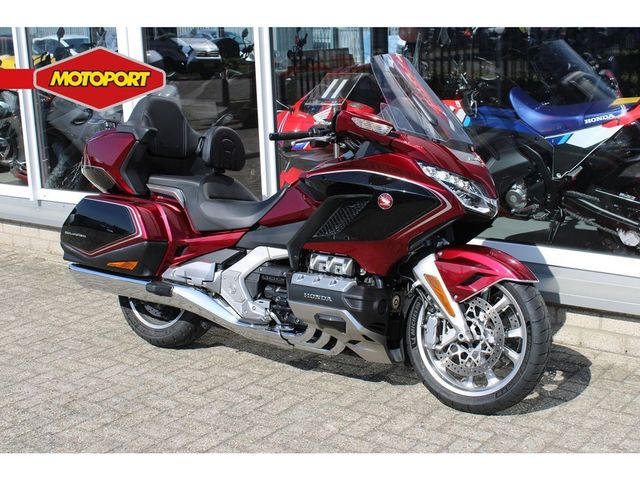 honda - gl-1800-goldwing-dct