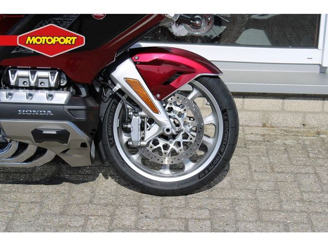 honda - gl-1800-goldwing-dct