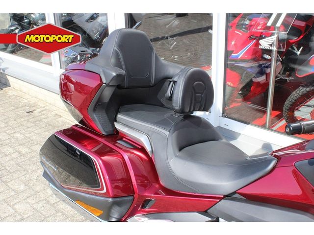 honda - gl-1800-goldwing-dct