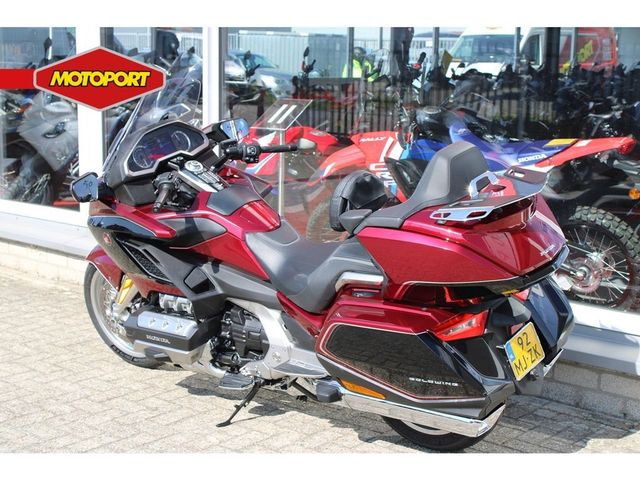 honda - gl-1800-goldwing-dct