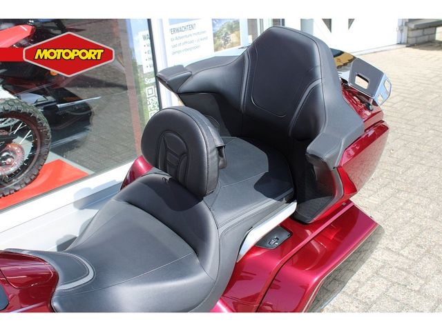 honda - gl-1800-goldwing-dct