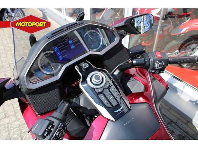 honda - gl-1800-goldwing-dct