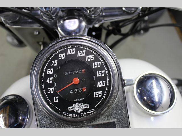 harley-davidson - heritage-softail-classic-flstc
