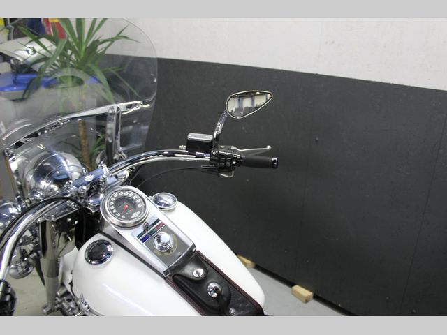 harley-davidson - heritage-softail-classic-flstc