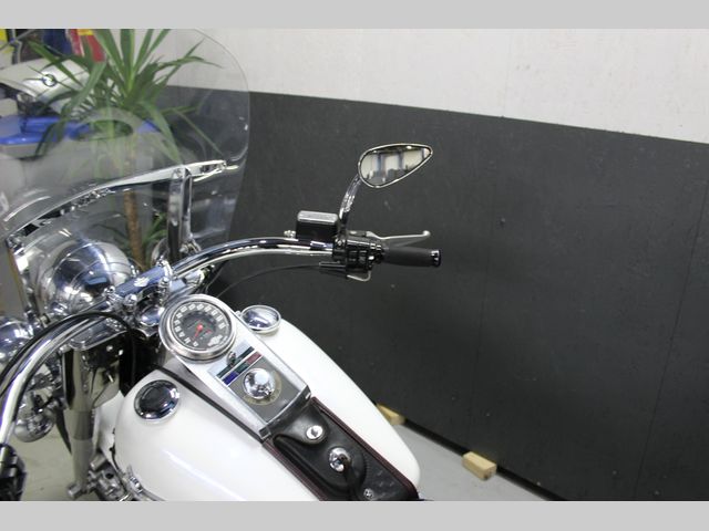harley-davidson - heritage-softail-classic-flstc