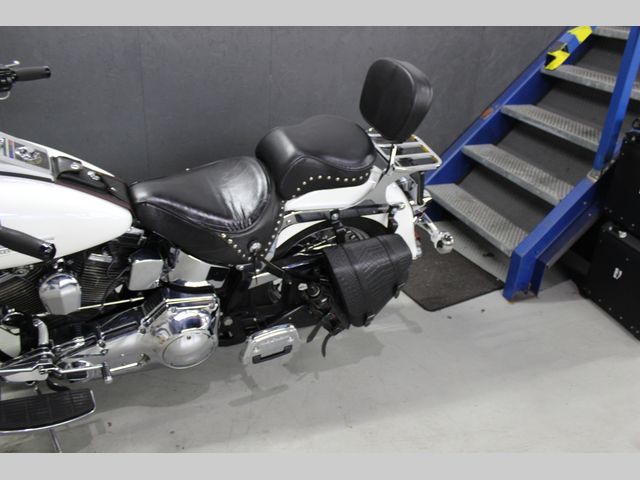 harley-davidson - heritage-softail-classic-flstc