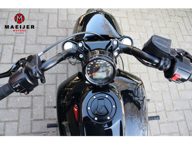 indian - scout-bobber-twenty