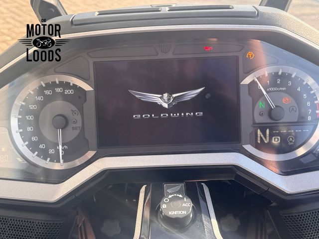 honda - gl-1800-goldwing-tour-dct