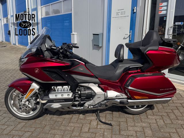 honda - gl-1800-goldwing-tour-dct