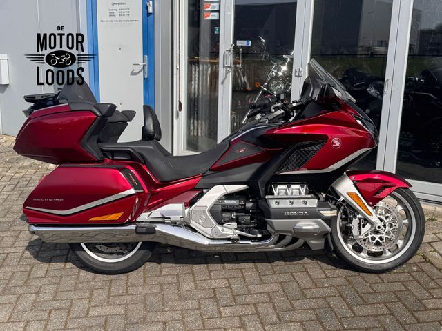 honda - gl-1800-goldwing-tour-dct