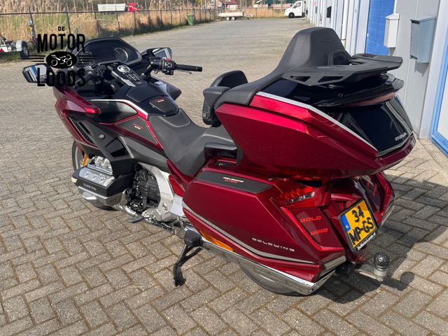 honda - gl-1800-goldwing-tour-dct