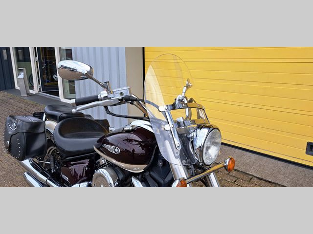 yamaha - xvs-1100-a-dragstar-classic