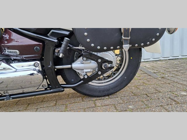 yamaha - xvs-1100-a-dragstar-classic