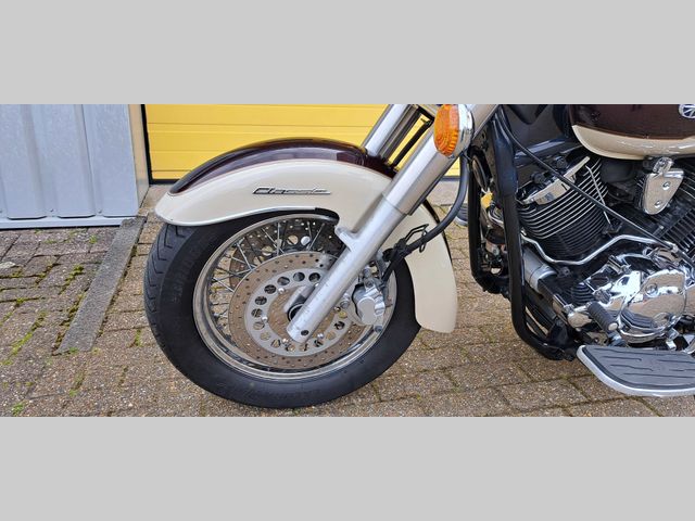 yamaha - xvs-1100-a-dragstar-classic