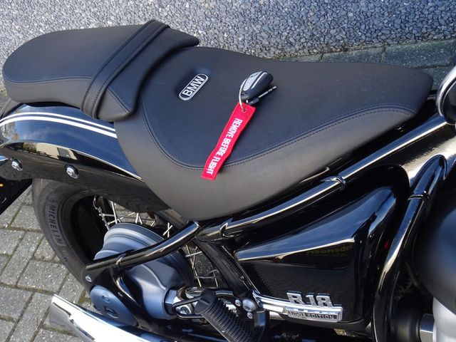 bmw - r-18